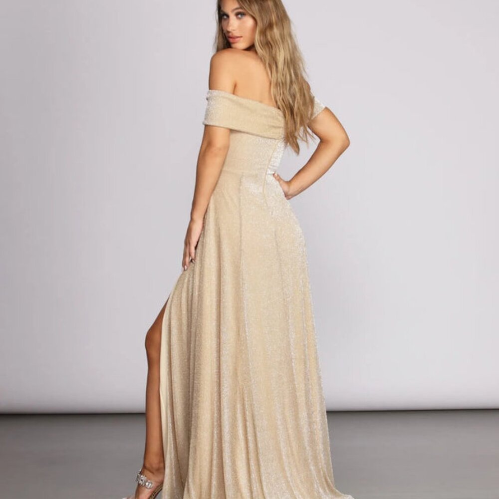 NEVER WORN Kaliyah Formal High Slit Lurex Dress